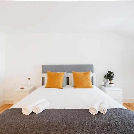 Suite In Cozy Apartment In Chiado In Shared House Lisboa Extérieur photo