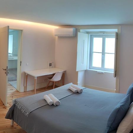 Suite In Cozy Apartment In Chiado In Shared House Lisboa Extérieur photo
