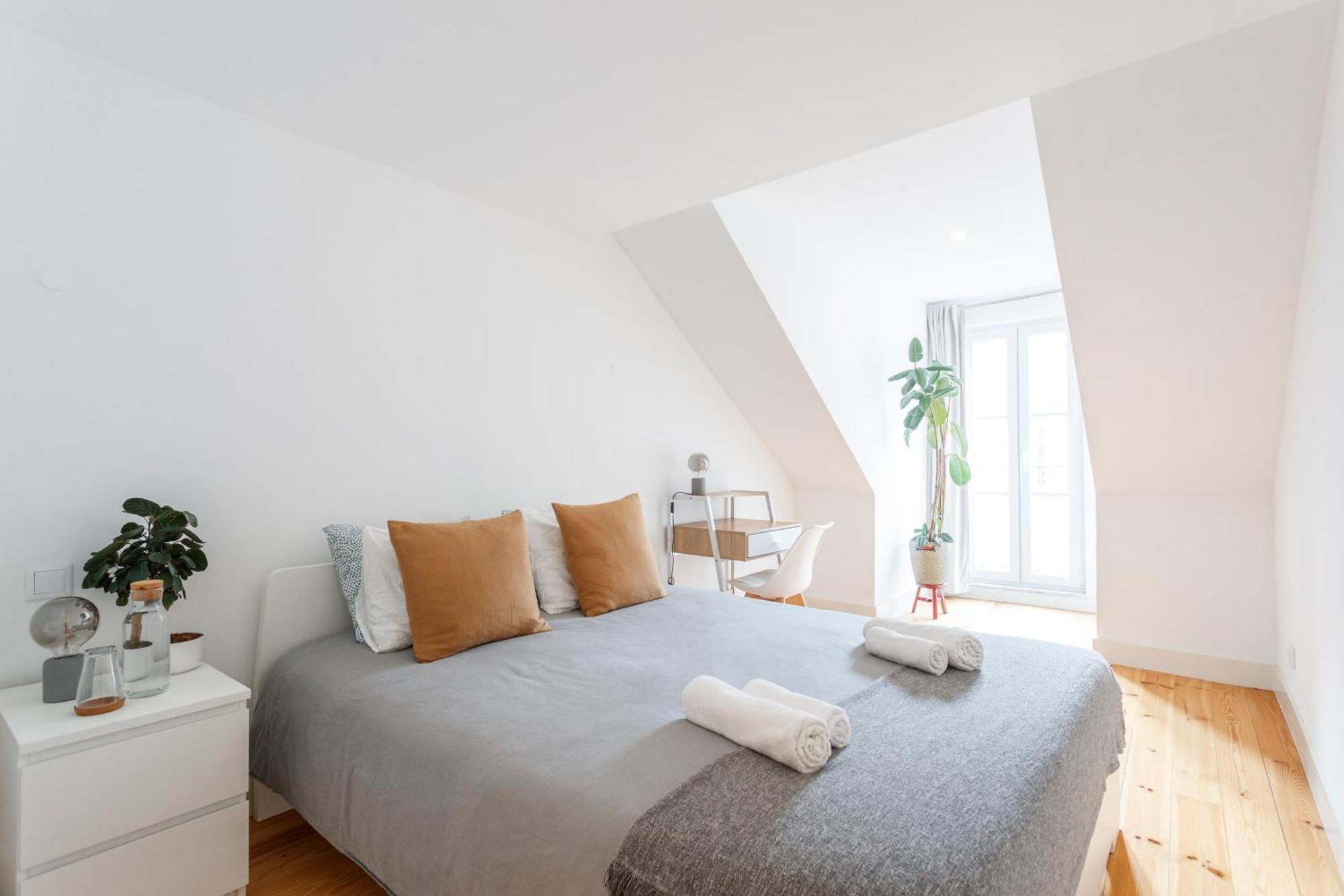 Suite In Cozy Apartment In Chiado In Shared House Lisboa Extérieur photo